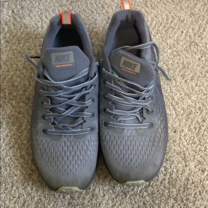 Nike Shield Pegasus 34